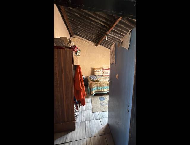 5 BEDROOM HOUSE FOR SALE IN TEMBISA CENTRAL